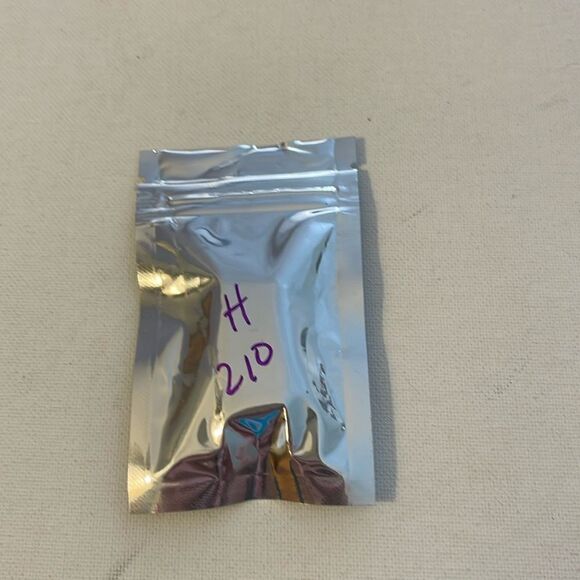 Honda Logo valve Stem caps in Black set of 4 NWT - Picture 5 of 5